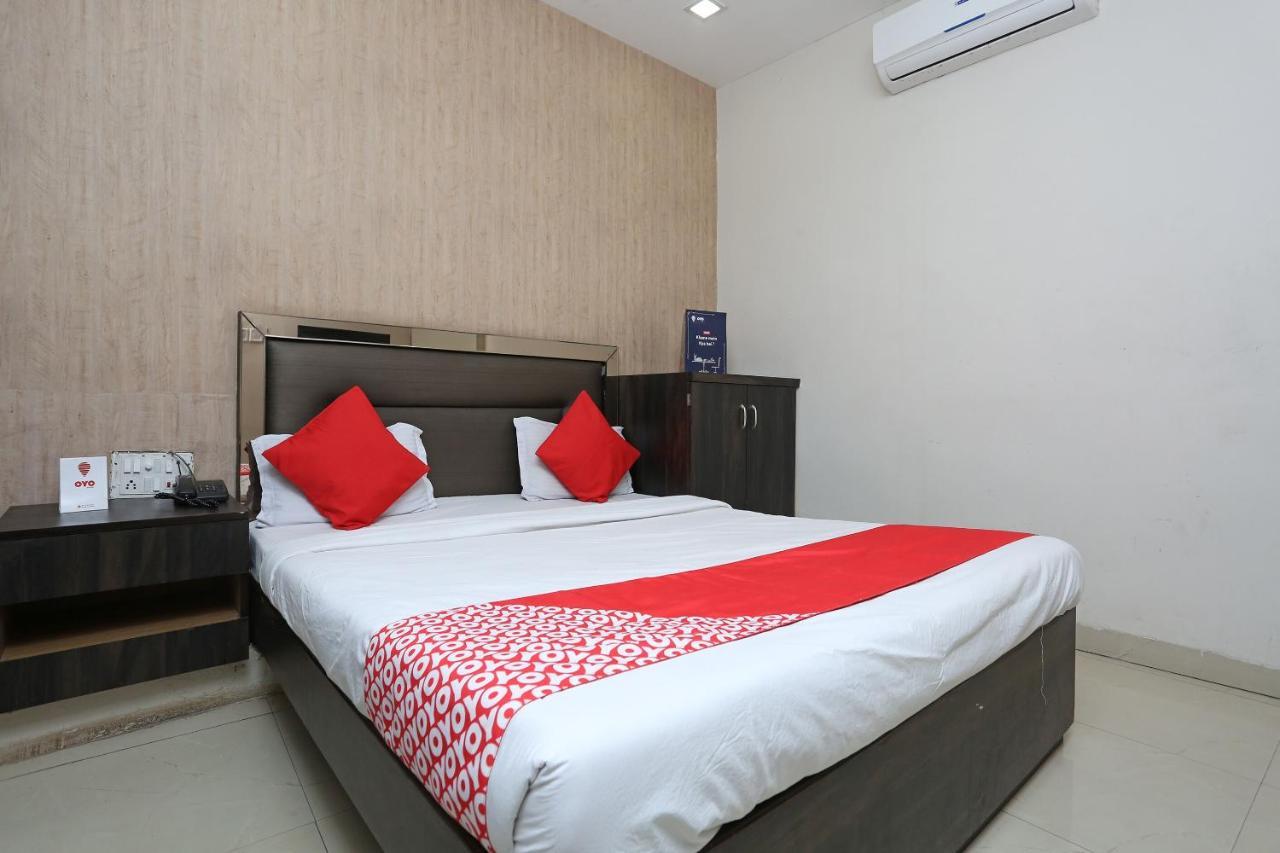 Oyo 6325 Hotel Kiran Rāipur Exterior foto