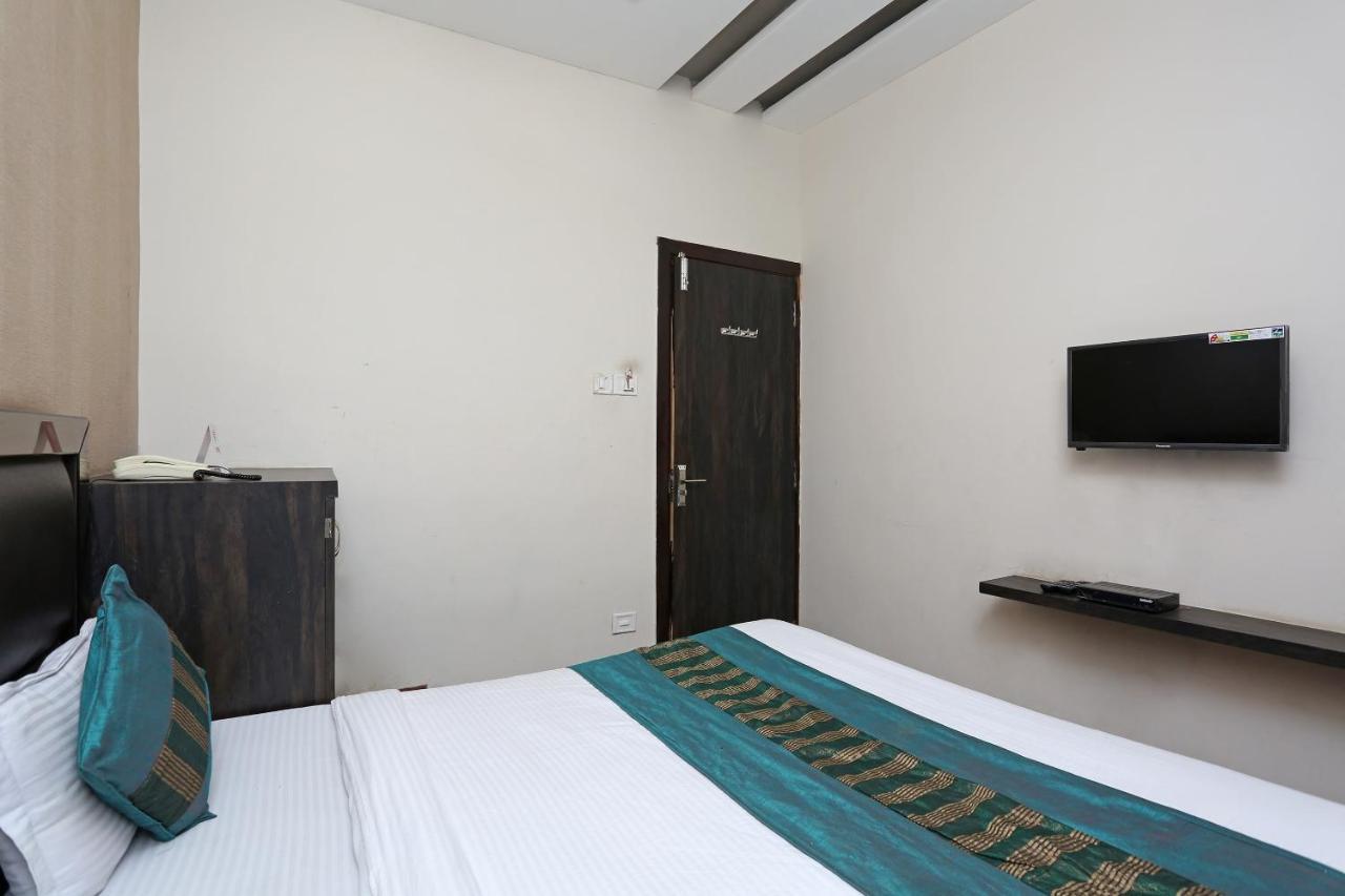 Oyo 6325 Hotel Kiran Rāipur Exterior foto