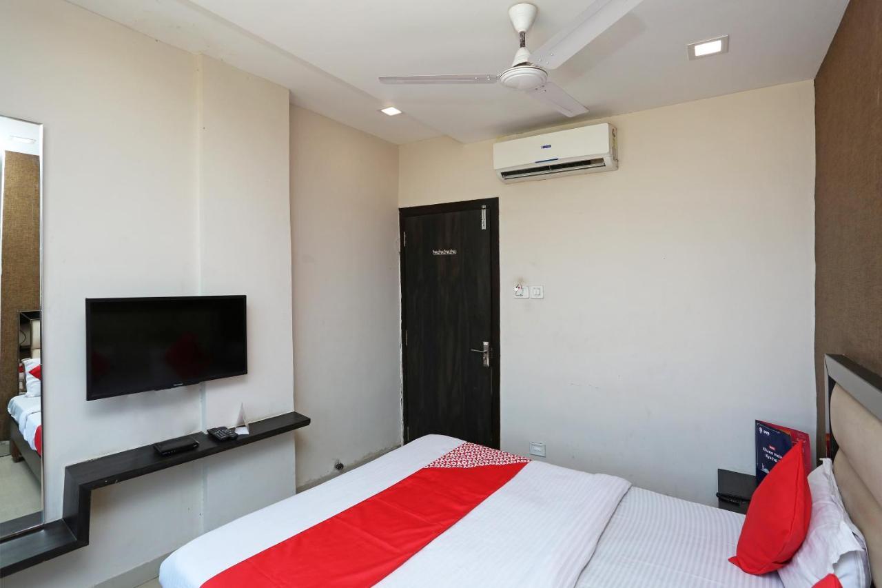 Oyo 6325 Hotel Kiran Rāipur Exterior foto